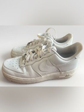 Nike Air Force 1 '07 Triple White Shoes Womens Size 8 Sneakers AF1 DD8959-100